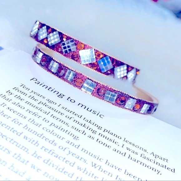 Gorgeous & Sparkly Rose Gold Bangles Red w/Unique Silver Baguettes Bracelet Set - Picture 5 of 17